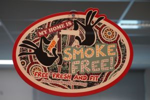 Home suction placard which says My car is smoke free. Free fresh and fit.