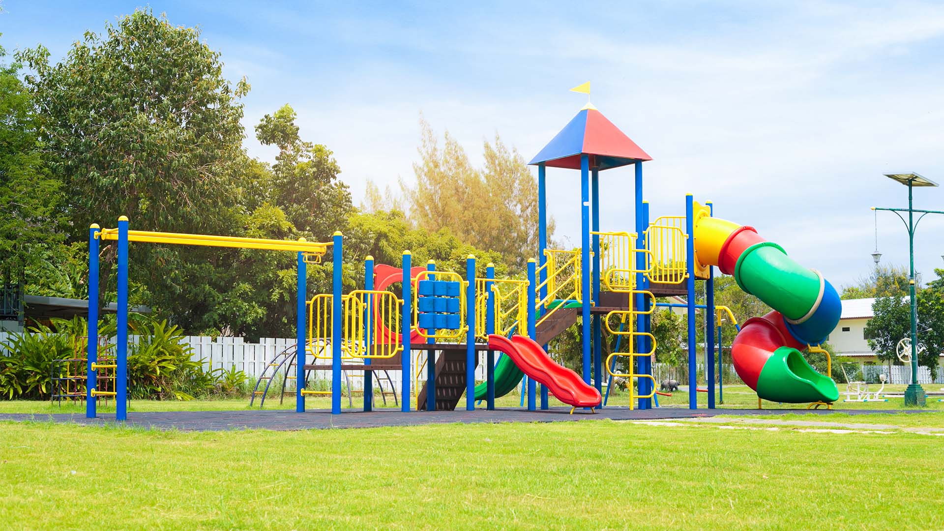 ACT makes children's play equipment smoke free