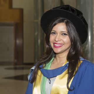 Dr Lubna Alam 