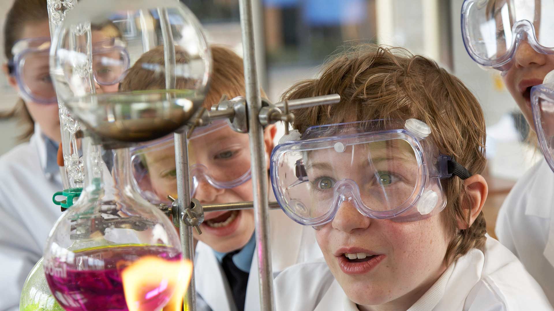 Students learning science Students learning science