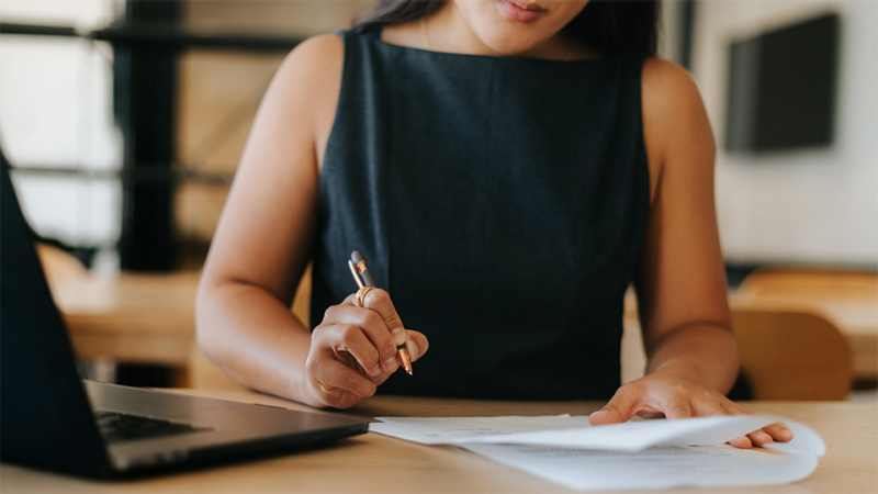 How to become a lawyer in Australia: Your step-by-step guide